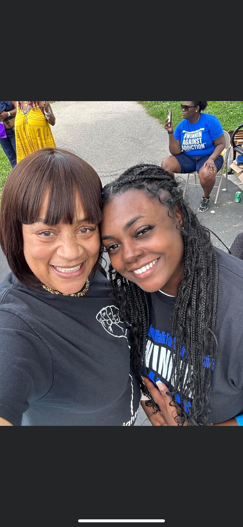 2022 supporters celebrating together at Winnin Against Addiction community walk in Boston